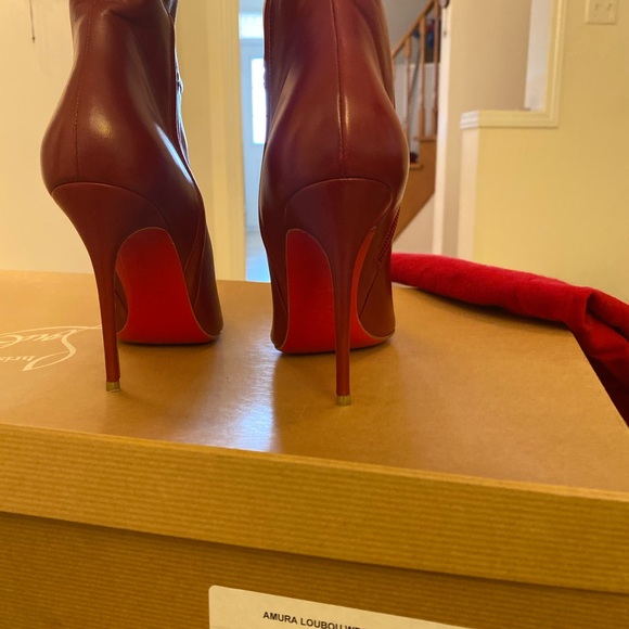 Christian Louboutin
Red  Leather Amura Pointed-toe - Picture 4 of 6